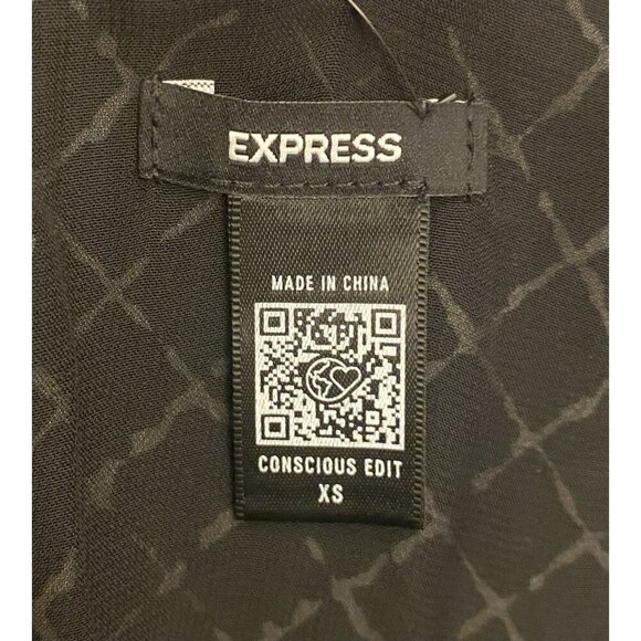 Express Women’s Printed V-Neck Downtown Cami Black Print Size XS NWT $44 - Picture 14 of 16